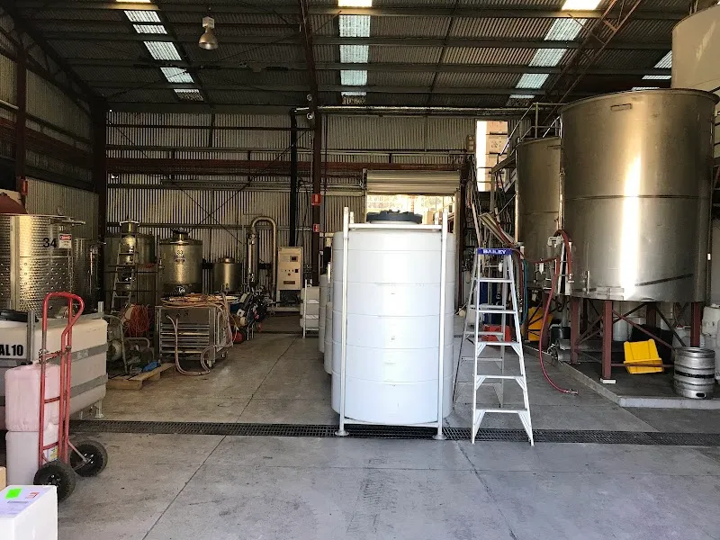 Dusty Hill Vineyard winery in QLD